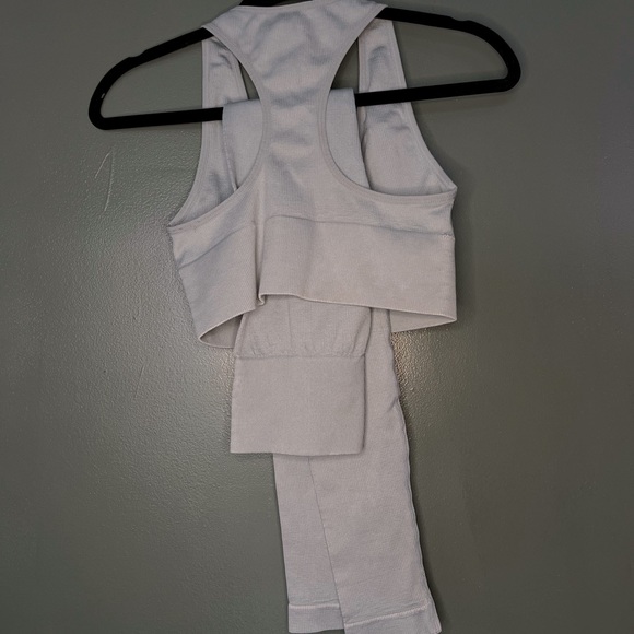 Workout fit | 2Piece | Sports Bra&leggings | - Picture 2 of 2